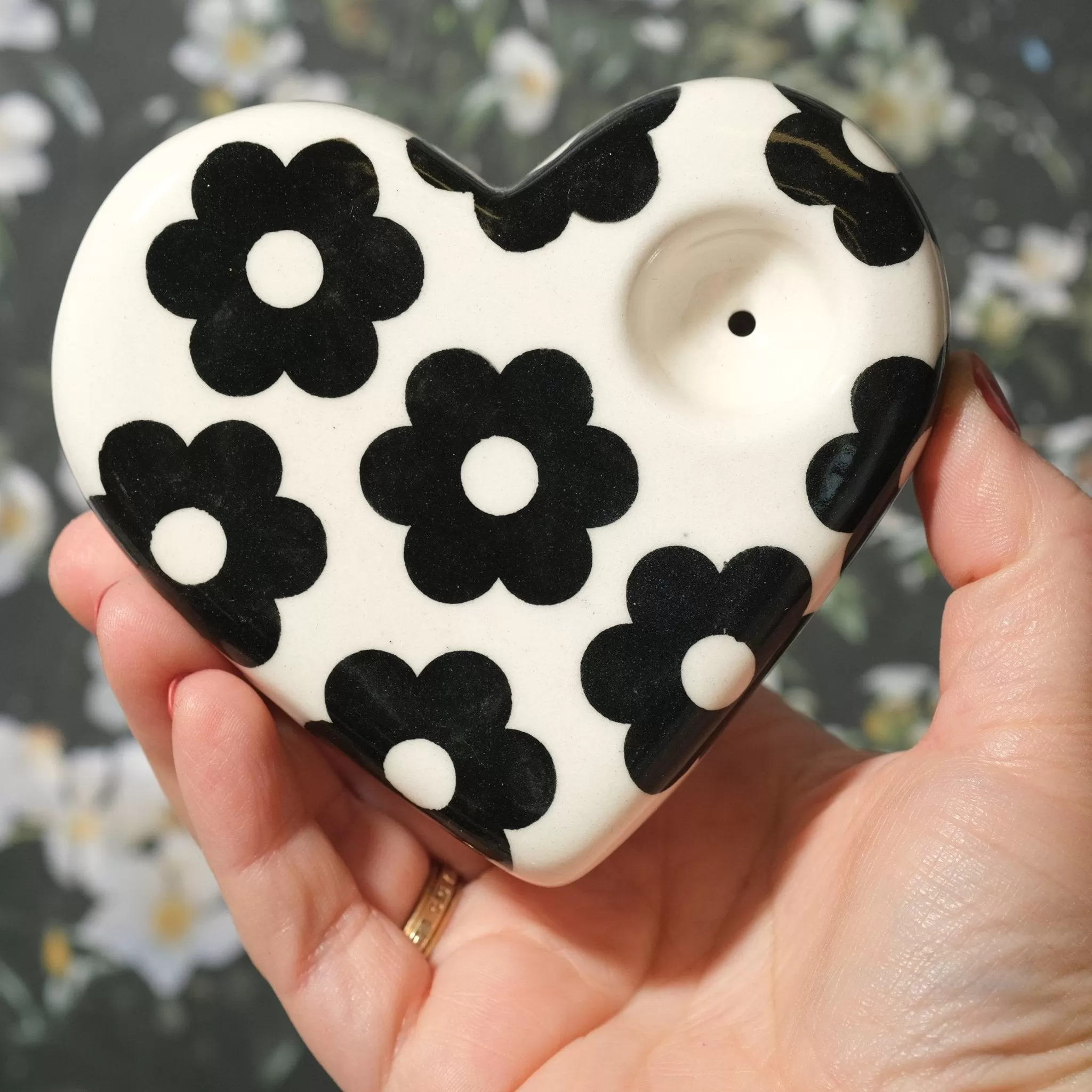 Daisy Porcelain Heart