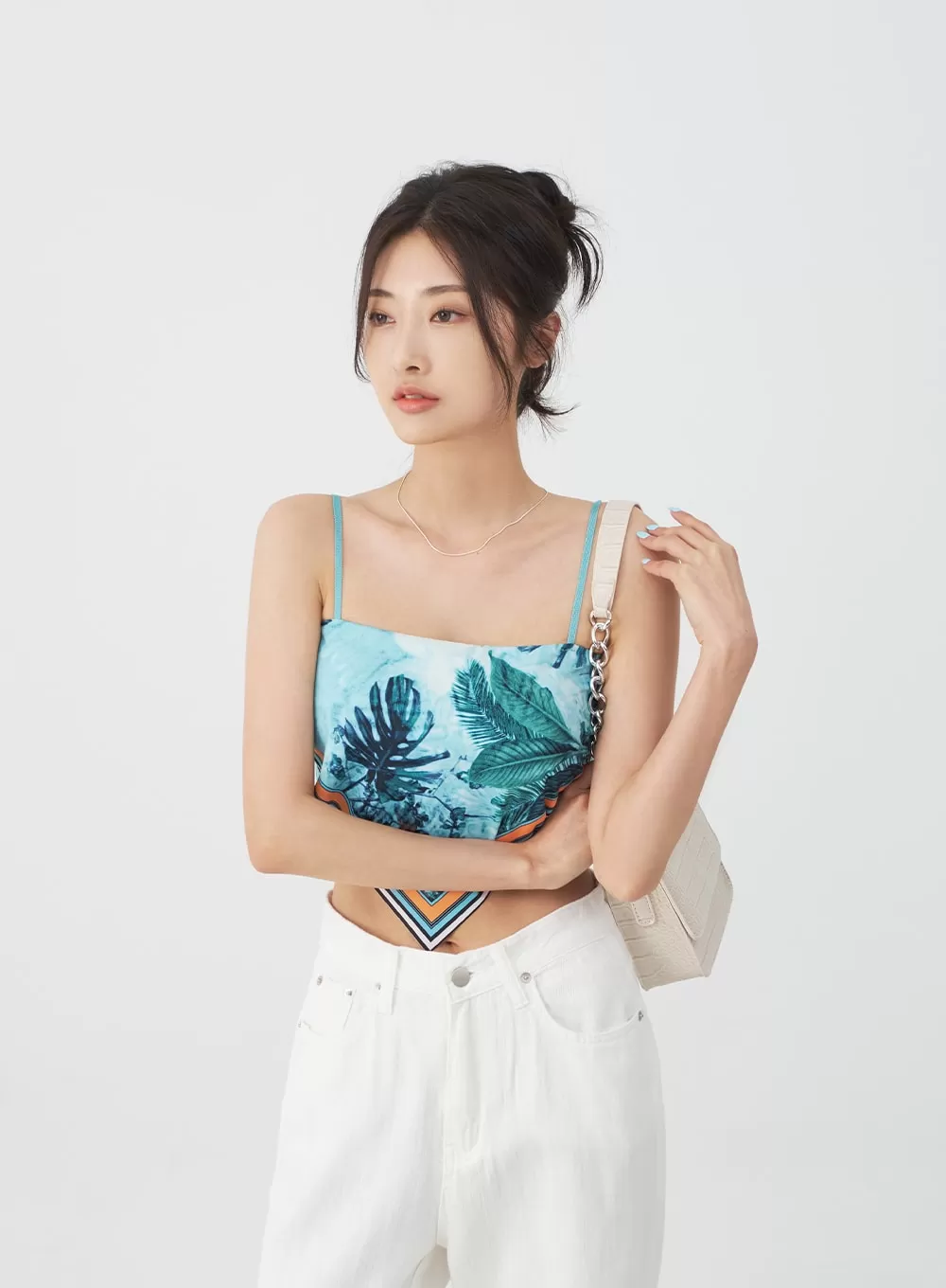 Leaf Graphic Scarf Cropped Cami Top IJ23