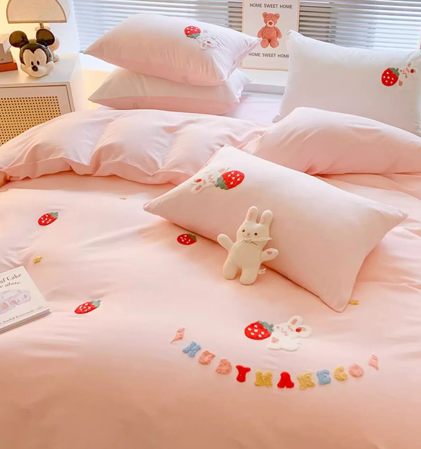 Strawberry Bunny Bedding Set PN6504