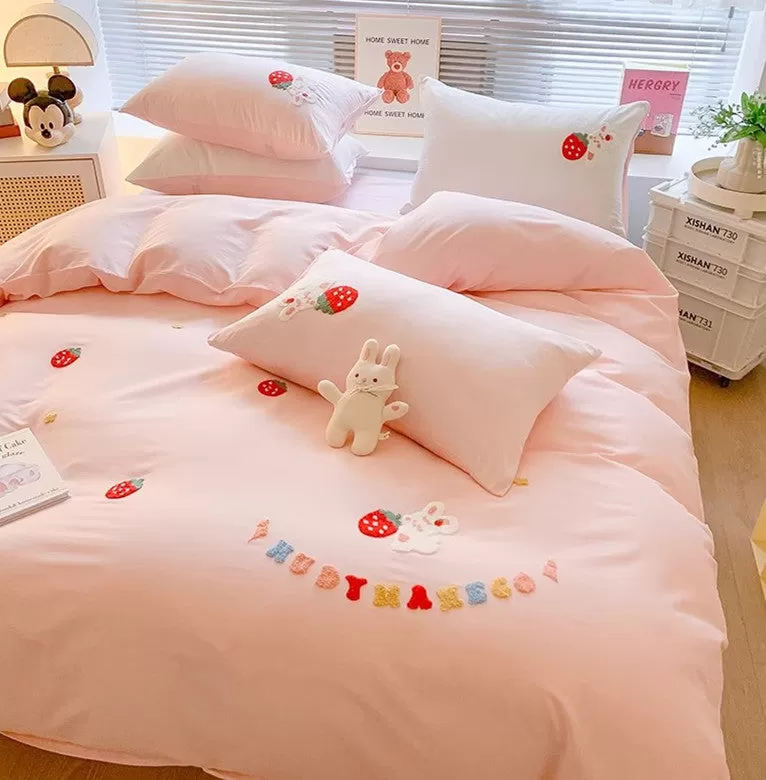 Strawberry Bunny Bedding Set PN6504