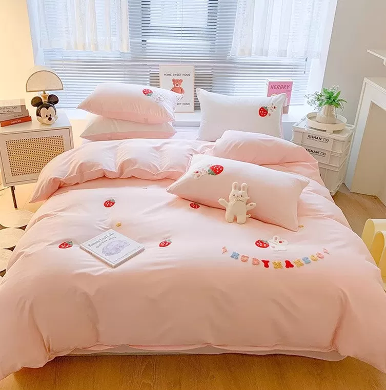 Strawberry Bunny Bedding Set PN6504