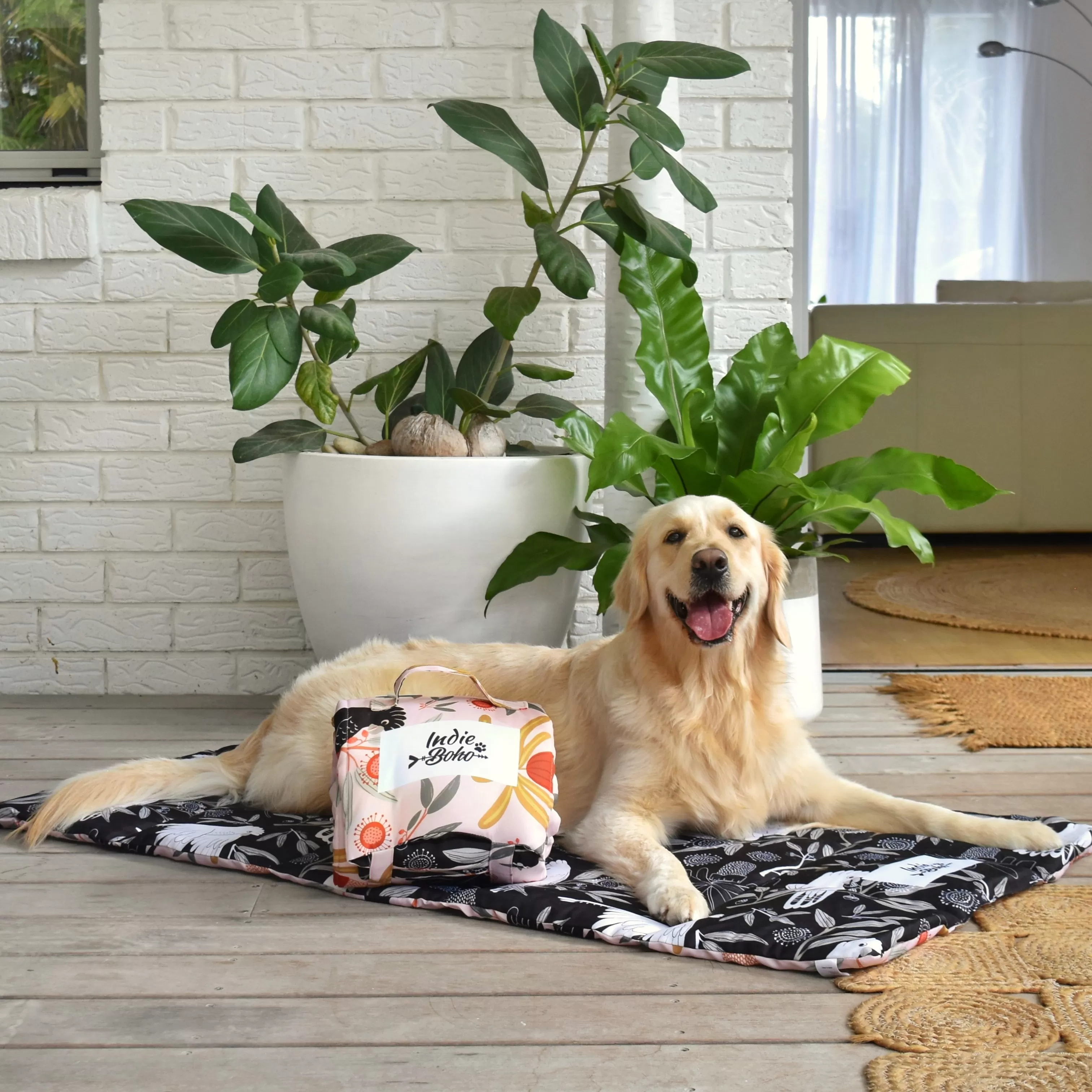 Sunset Cockatoo Dog Travel Mat