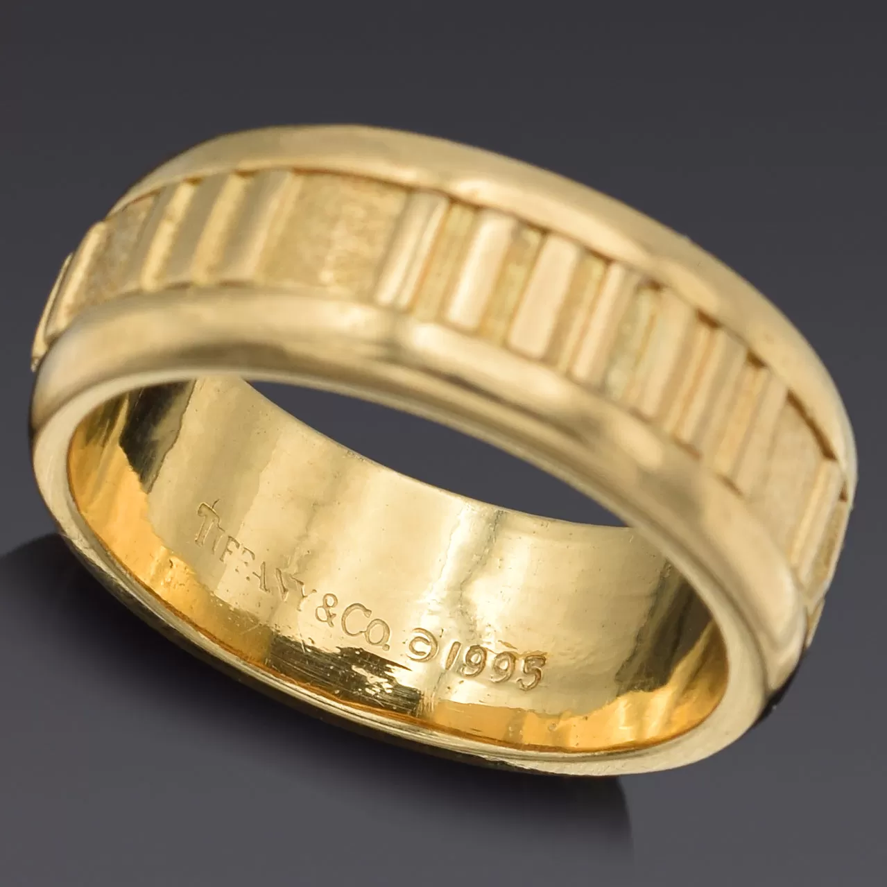 Tiffany & Co. 18K Yellow Gold 1995 Atlas Roman Numerals Band Ring